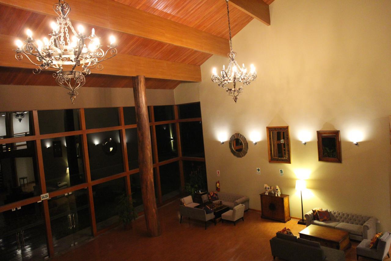 Taypikala Deluxe Valle Sagrado Urubamba Esterno foto